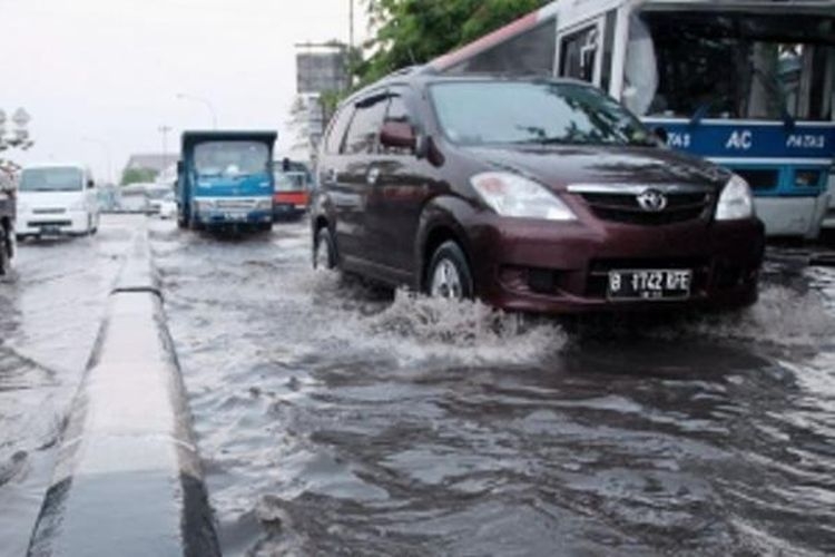 0723418banjir1780x390.jpg