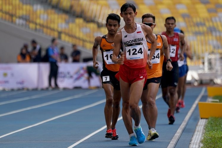 20560501503409873476-emas-jalan-cepat-20-000-meter.jpg
