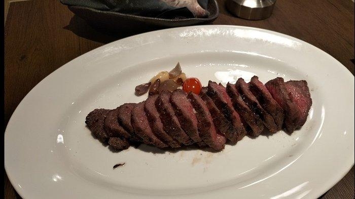 meatguy-steakhouse-tomahawk.jpg