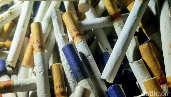 pemusnahan-rokok-ilegal-di-situbondo-4_169.jpeg