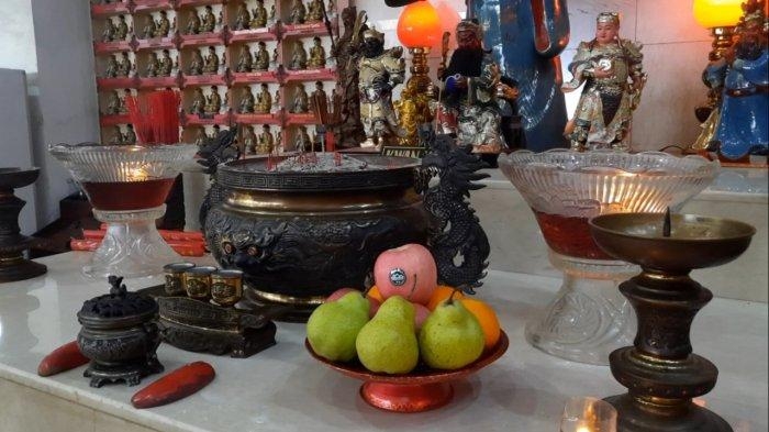 persembahan-di-vihara-silaparamita.jpg