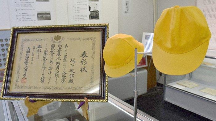 toshiro-sakashita-topi-kuning.jpg