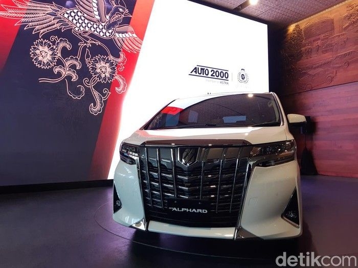 toyota-alphard-heritage-edition_43.jpeg