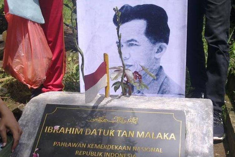 2120499Makam-tan-malaka-kediri-2780x390.jpg