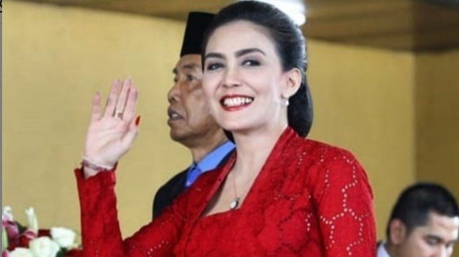 46550-rieke-diah-pitaloka-instagram.jpg
