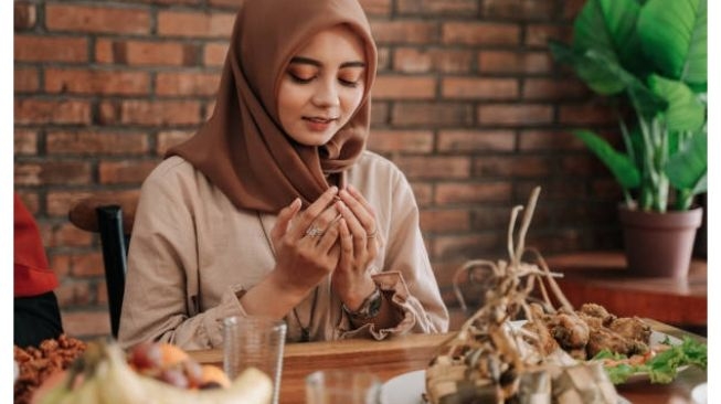 72358-ilustrasi-niat-puasa-bayar-hutang-pexels.jpg