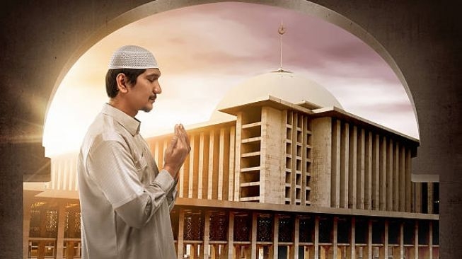 95198-ilustrasi-berdoa-doa-setelah-adzan-pexels.jpg