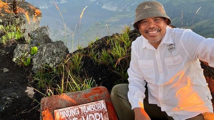 anggota-mpr-johan-rosihan-1749620192316_169.jpeg