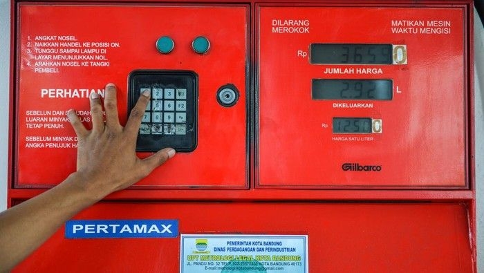 asyik-bbm-nonsubsidi-turun-harga_169.jpeg