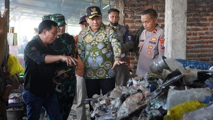 bupati-sidoarjo-subandi-1747576134599_169.jpeg
