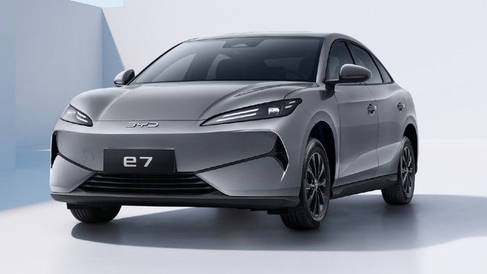 byd-e7-1744191081980.jpeg