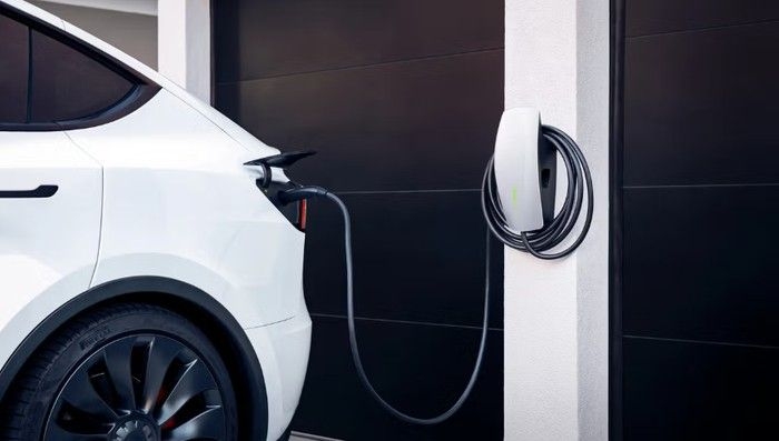 cas-mobil-listrik-di-rumah.png