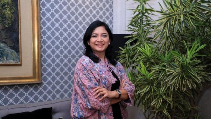 direktur-utama-pelni-tri-andayani-1_169.jpeg