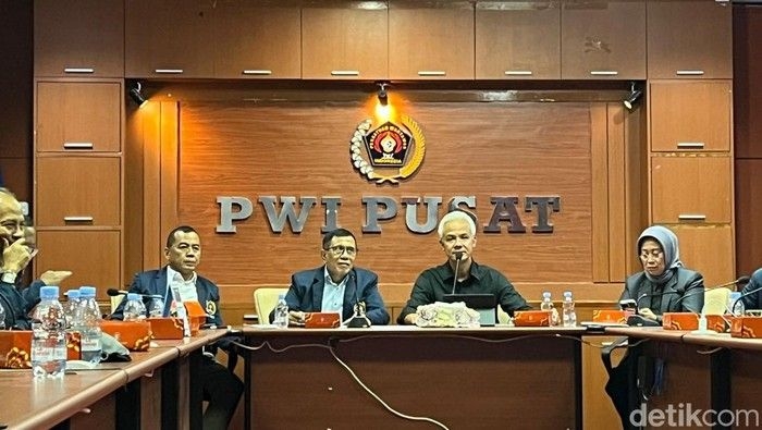 ganjar-pranowo-1_169.jpeg