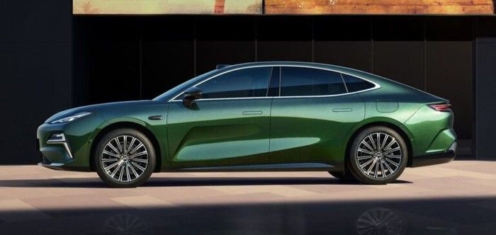 geely-galaxy-starshine-8-phev-1747105230113.jpeg