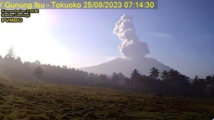 gunung-ibu-bererupsi-dok-pvmbg_169.jpeg