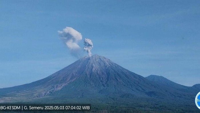 gunung-semeru-1746237043862_169.jpeg