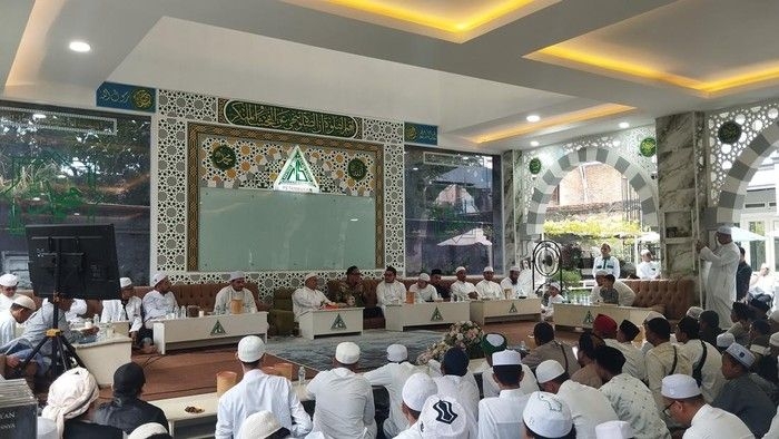 habib-rizieq-shihab-1743588604663_169.jpeg