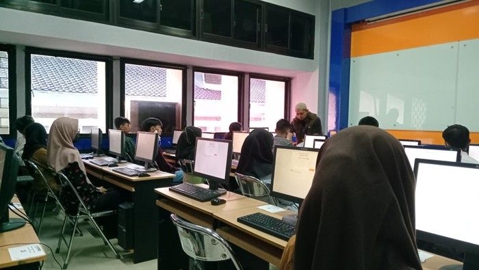 hari-pertama-utbk-snbt-di-ugm-2_169.jpeg