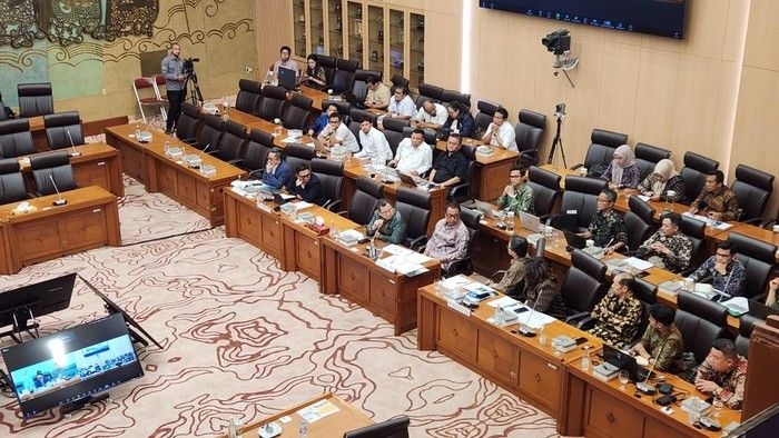 hary-tanoe-penuhi-panggilan-dpr_169.jpeg