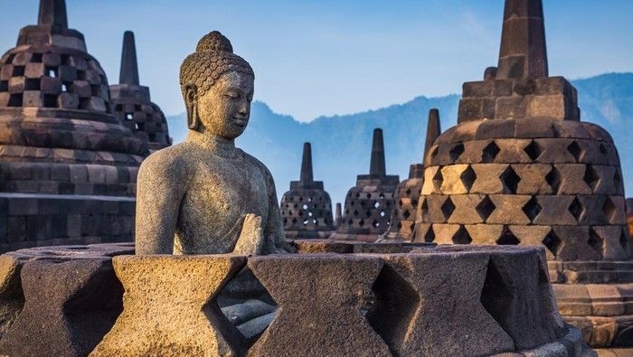 ilustrasi-candi-borobudur-1_169.jpeg