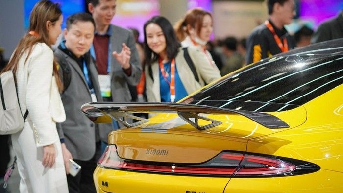 ilustrasi-mobil-china-1749431795327_169.jpeg