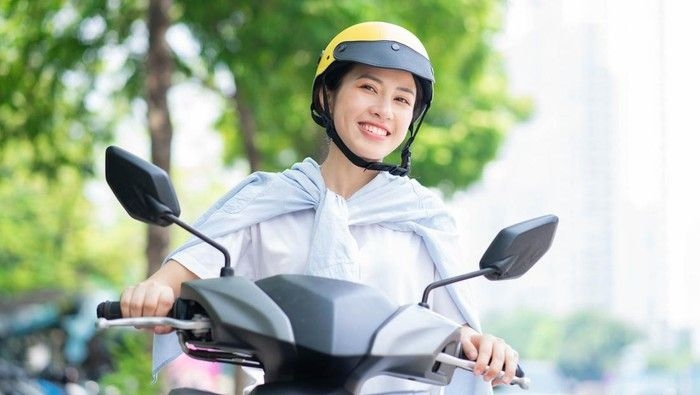 ilustrasi-naik-motor_169.jpeg