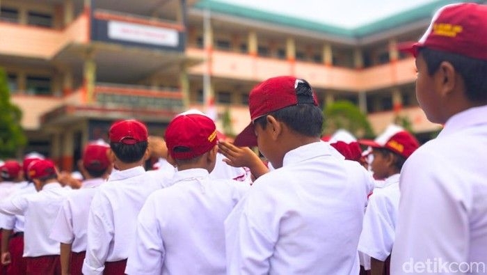 ilustrasi-siswa-sd-di-tarakan-1745969962540_169.jpeg