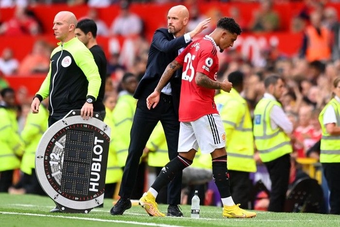 jadon-sancho-4.jpeg
