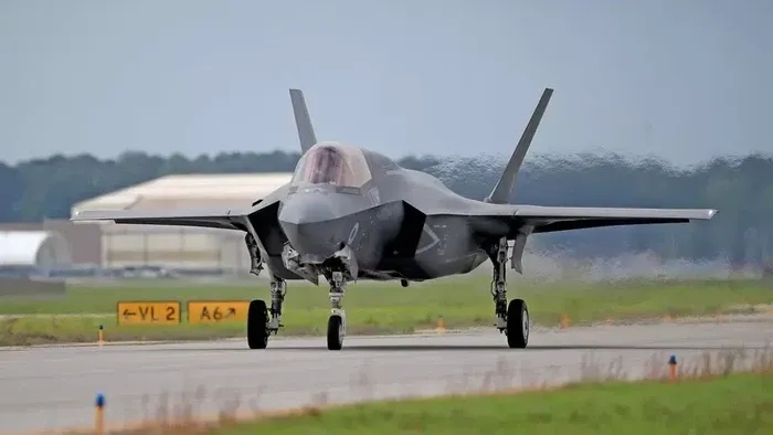 jet-tempur-f-35_169.webp