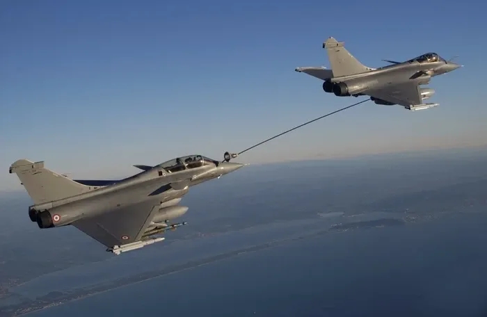 jet-tempur-rafale-1.webp