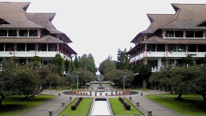 kampus-itb-1_169.jpeg