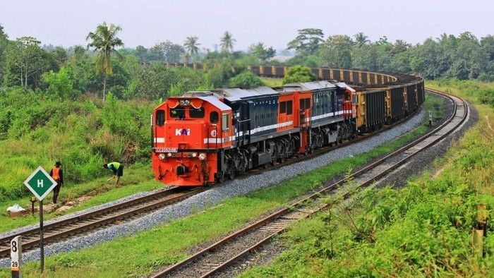 kereta-batu-bara_169.jpeg