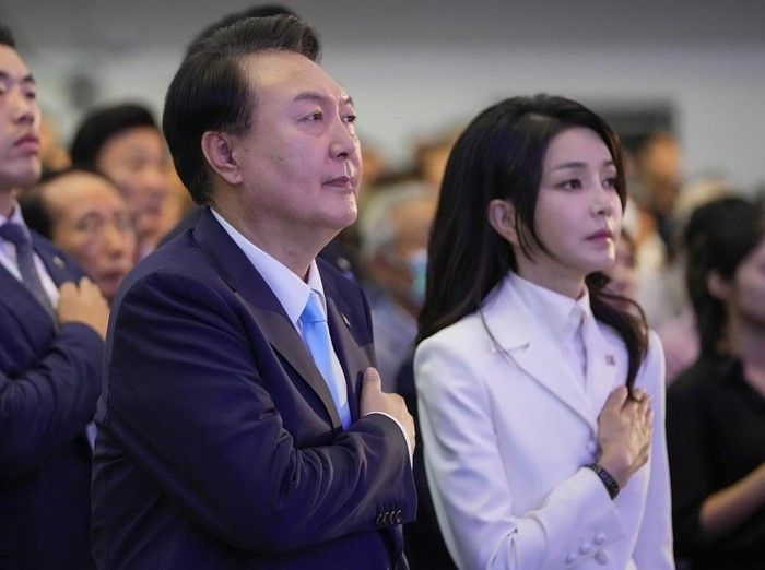 kim-keon-hee-istri-presiden-korsel-1_43.jpeg