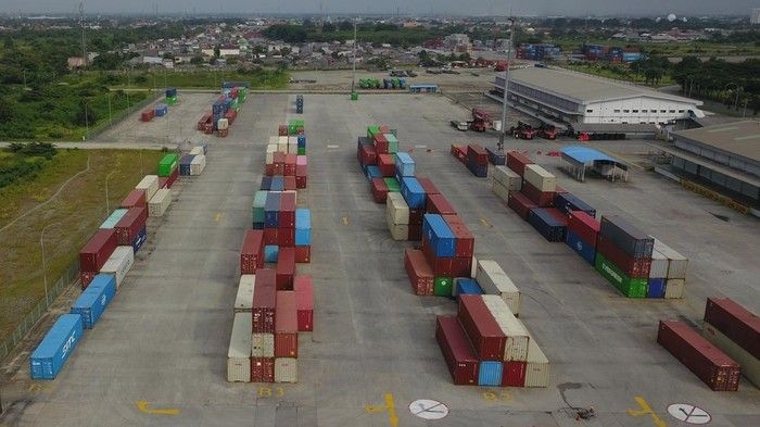 menkeu-meninjau-cikarang-dry-port-1_169.jpeg