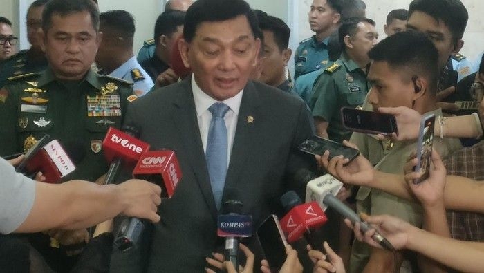 menteri-pertahanan-menhan-sjafrie-sjamsoeddin_169.jpeg
