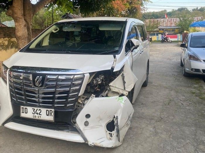 mobil-alphard-1749733972862_43.jpeg