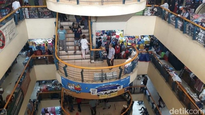 pasar-cipulir-4_169.jpeg