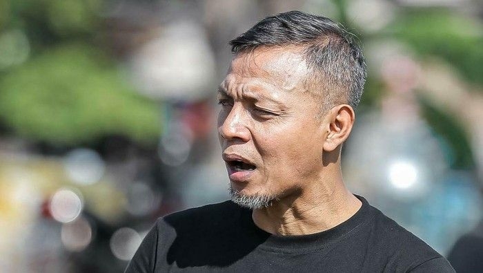 pelatih-deltras-fc-bejo-sugiantoro_169.jpeg
