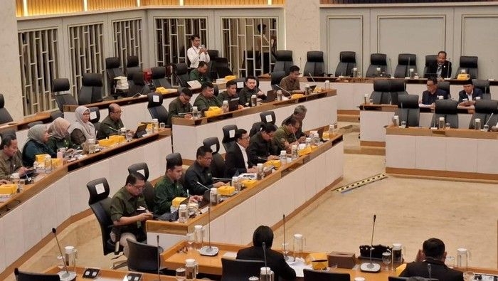 raker-dpr-dengan-kepala-bapanas-1751359602743_169.jpeg