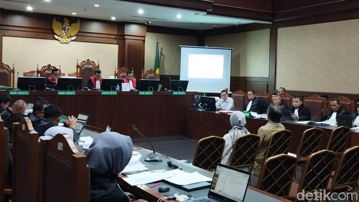 sidang-kasus-tom-lembong-1749550649837_169.jpeg