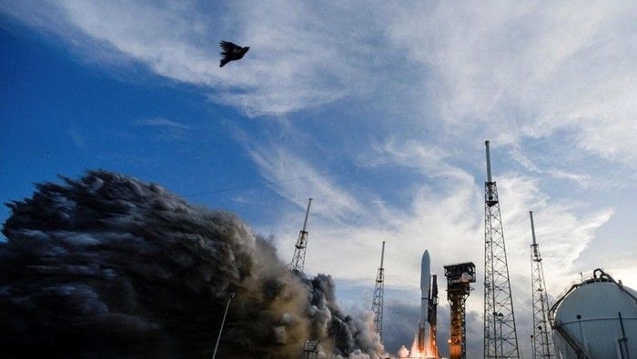 space-explorationamazon-1745905984313_169.jpeg