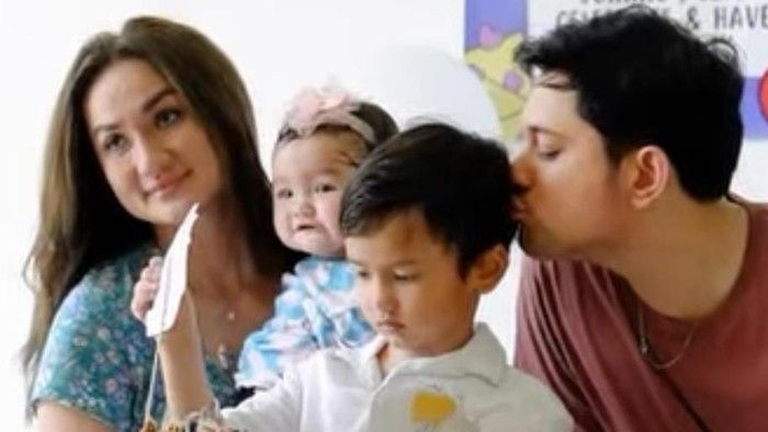 tengku-dewi-dan-andrew-andika-1745215310746_169.jpeg