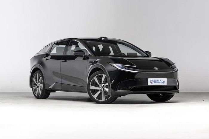 toyota-bz5-1749266720676.png