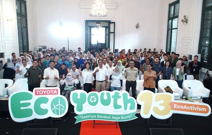 toyota-eco-youth.jpeg