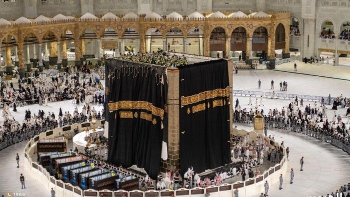 upacara-penggantian-kiswah-kabah-1750915240549_169.jpeg