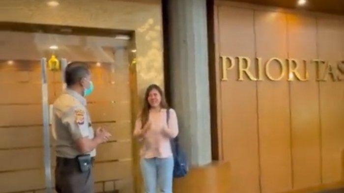 video-viral-perempuan-menangis.jpg