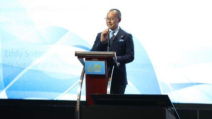 wakil-ketua-mpr-ri-eddy-soeparno-1748405519851.jpeg