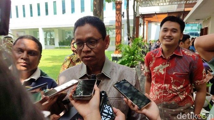wakil-menteri-esdm-yuliot-tanjung-1751610997067_169.jpeg