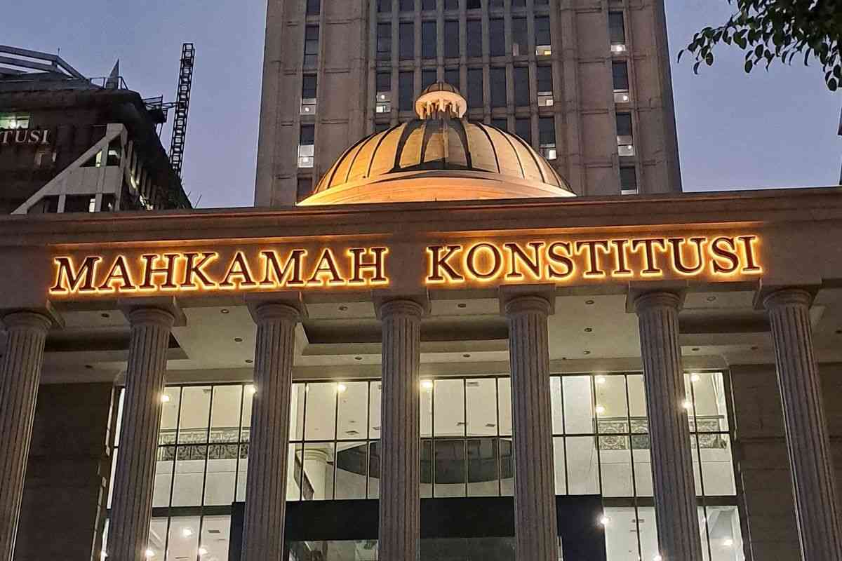 Sidang MK soal Syarat Gibran Hadirkan Yance Arizona, Titi Anggraini, dan Bivitri Susanti
